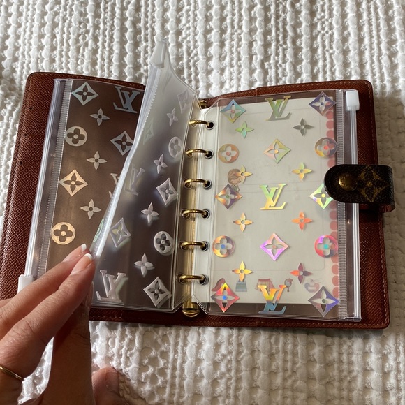 Louis Vuitton Agenda Pm. With extra bits for free included. - Picture 13 of 17